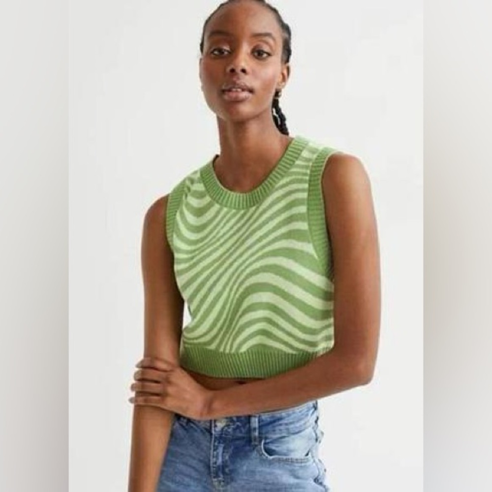 H&M Striped Sweater Vest